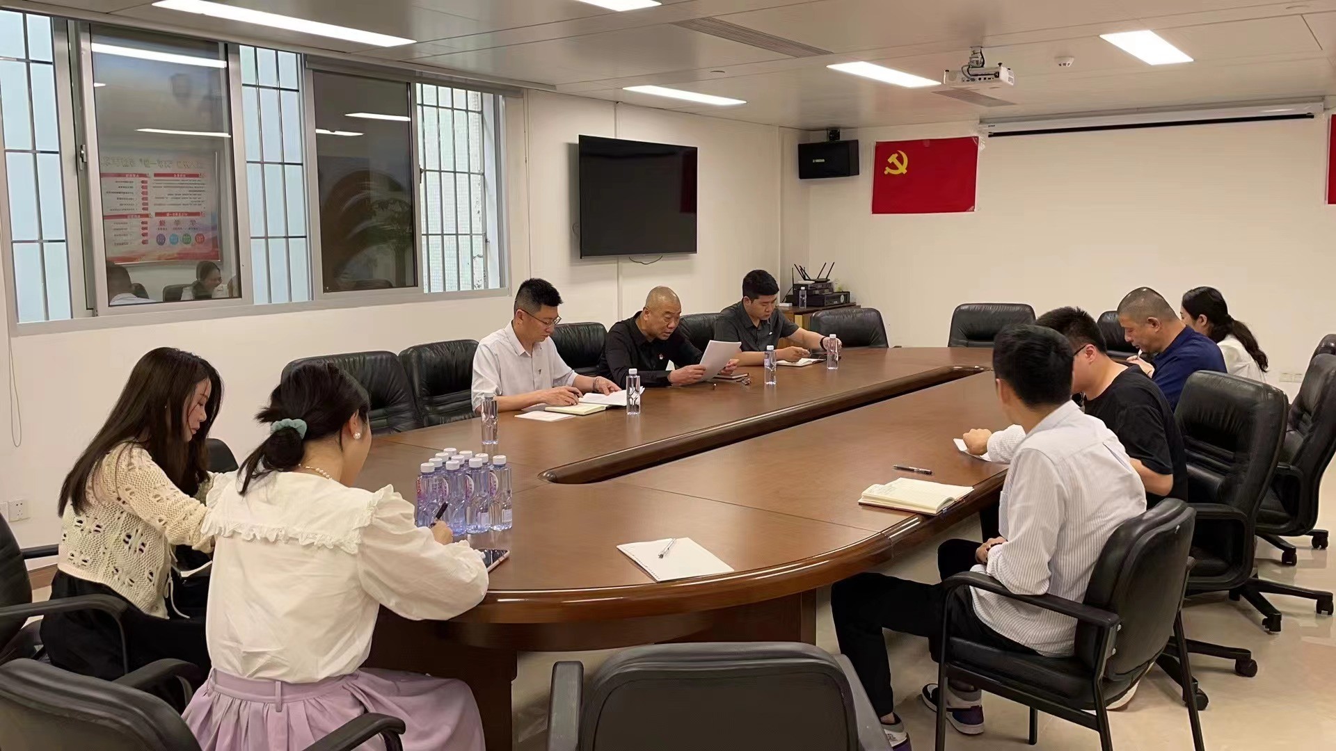 1682570612998522.jpg 鄉(xiāng)總主題教育工作會議.jpg